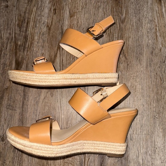 Liz Claiborne • Marley Wedge Memory Foam Buckle Sandals - Picture 10 of 13